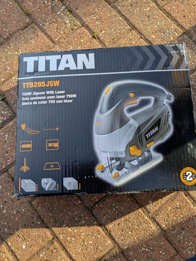 Titan TTB285 electric jigsaw with laser