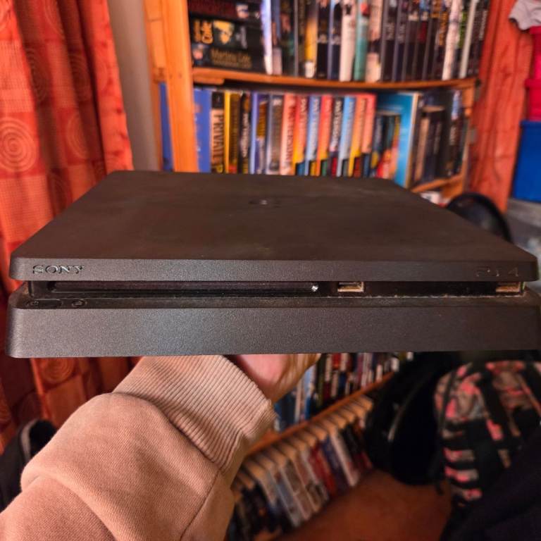 Ps4 1 tb with wired controller 