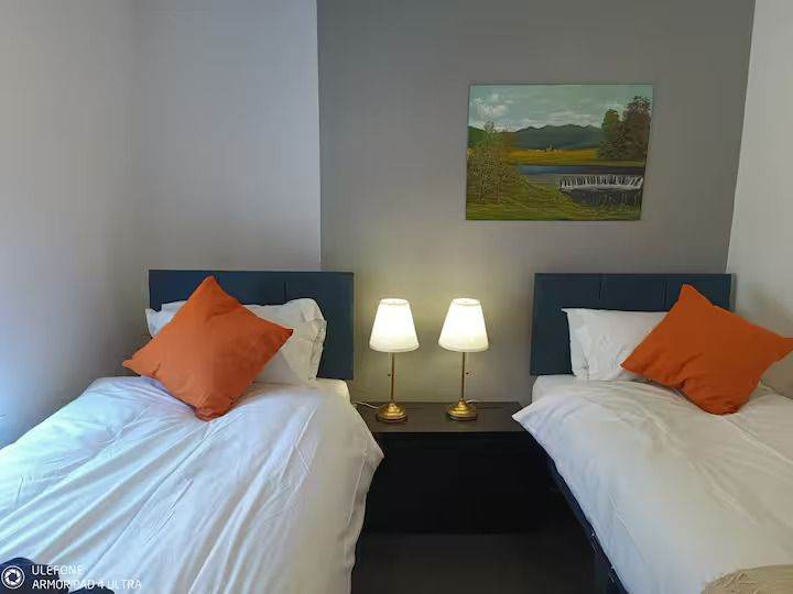 Homely 2BR Liverpool Stay | Wi-Fi | City Access