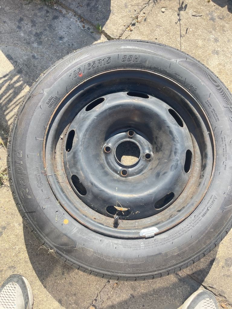 Brand new full size tyre 