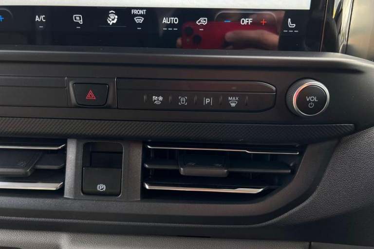 2024 Ford Transit Custom 300 Limited L2 LWB FWD 2.0 EcoBlue 136ps Low Roof Manual Panel Van Diese...