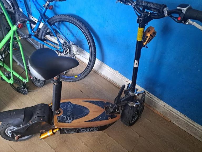 Electric Scooter with Seat – Good Condition