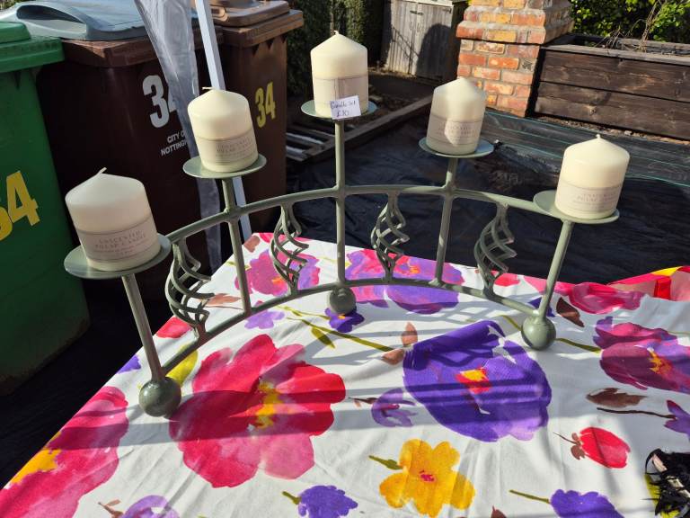 Cast iron candle holder