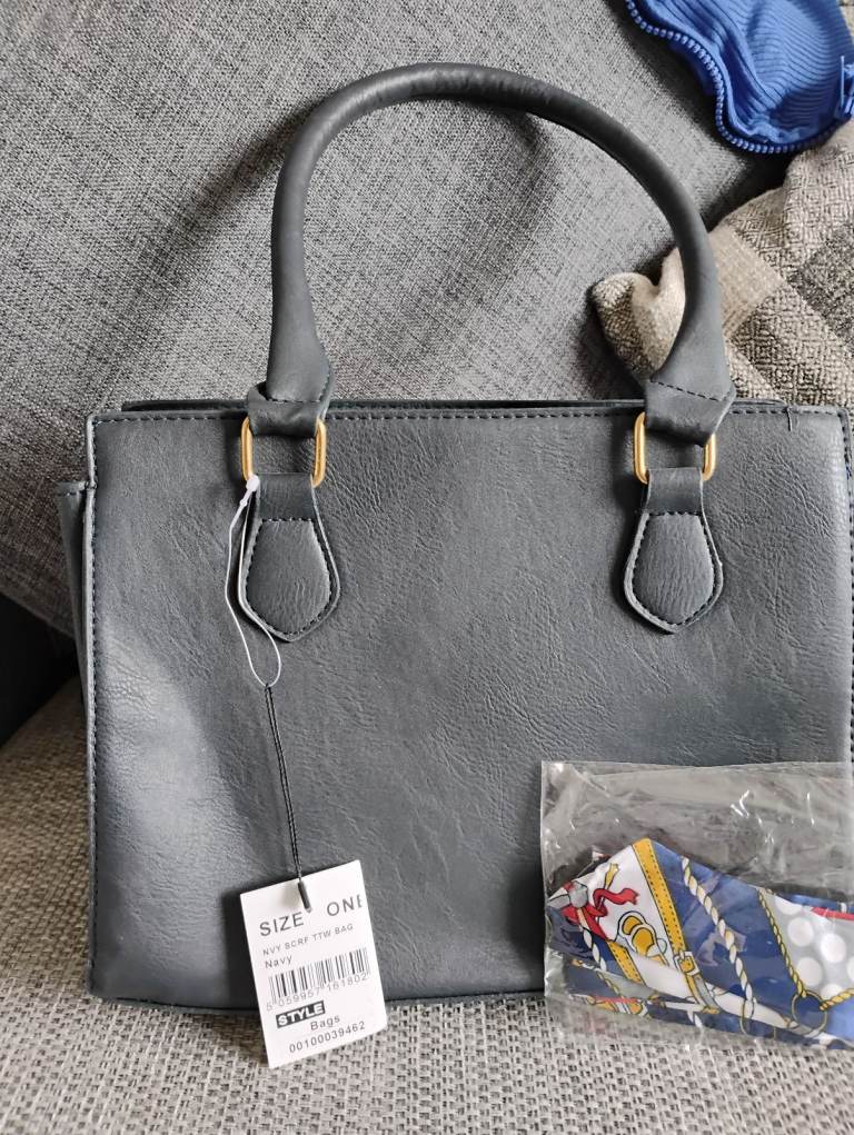 Quiz navy scarf tote bag