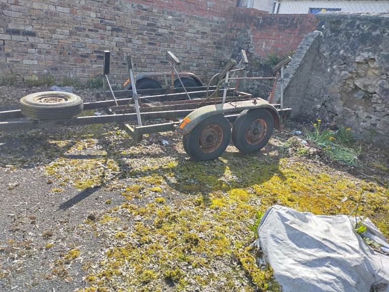 Twin axle boat trailer 