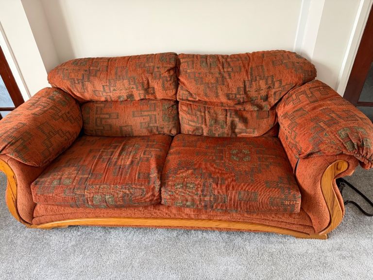 3 seater sofa & 2 chairs 