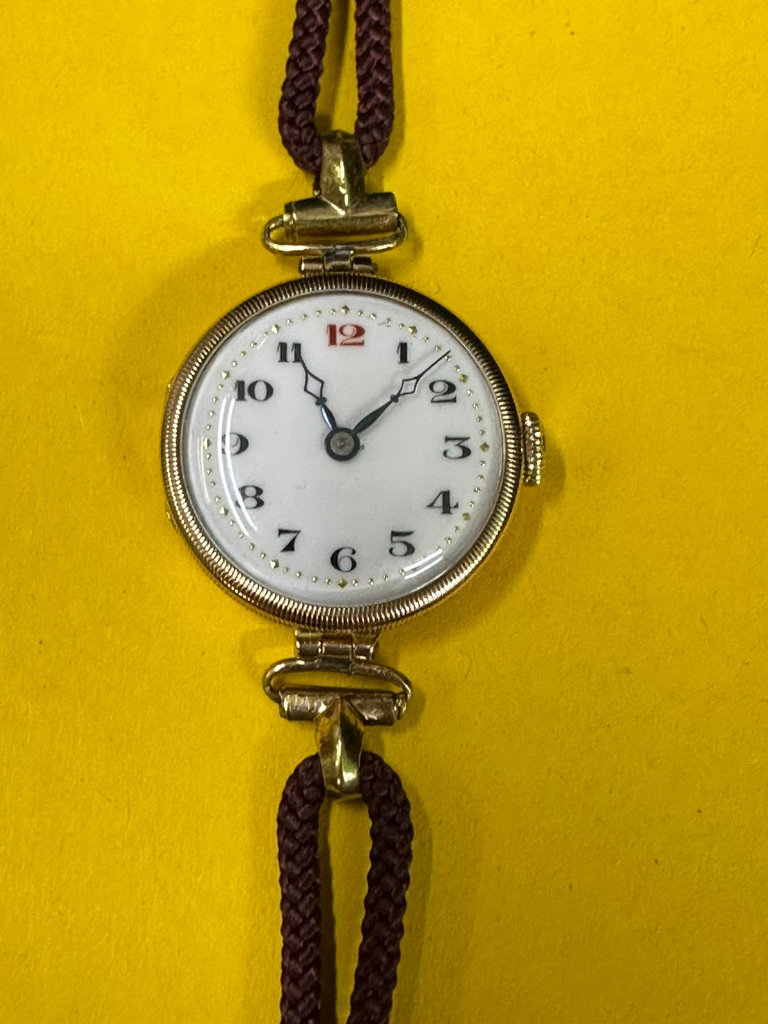 Vintage 9ct Gold Ladies 25mm Watch