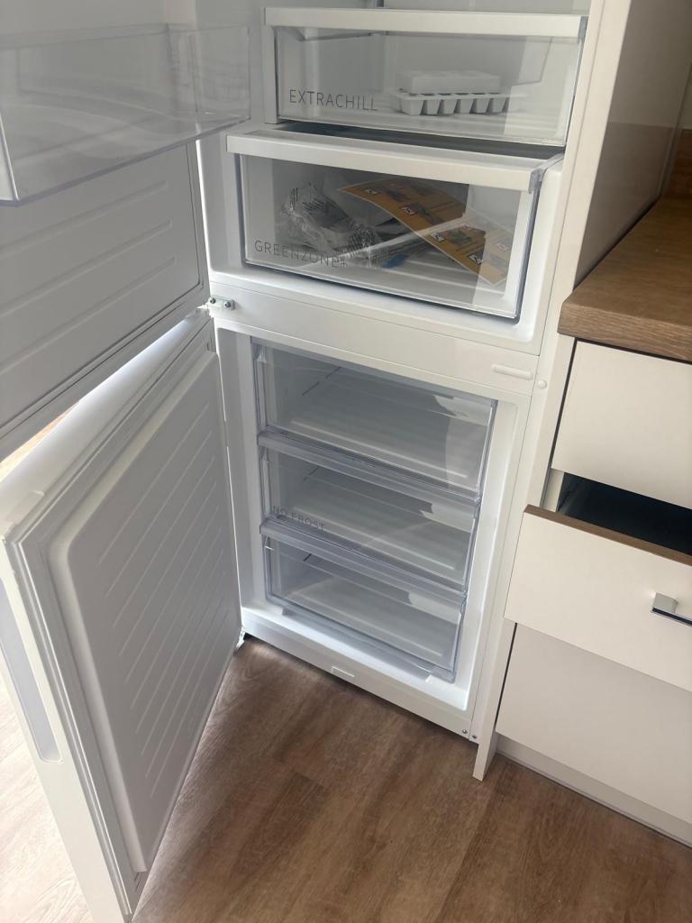 AEG Fridge Freezer - White, Good Condition