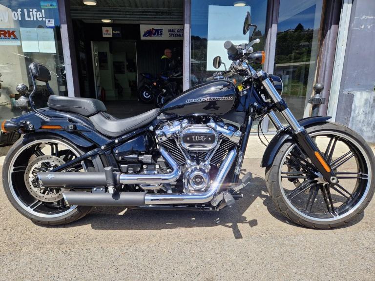 2019 HARLEY-DAVIDSON BREAKOUT 114 IN BLACK