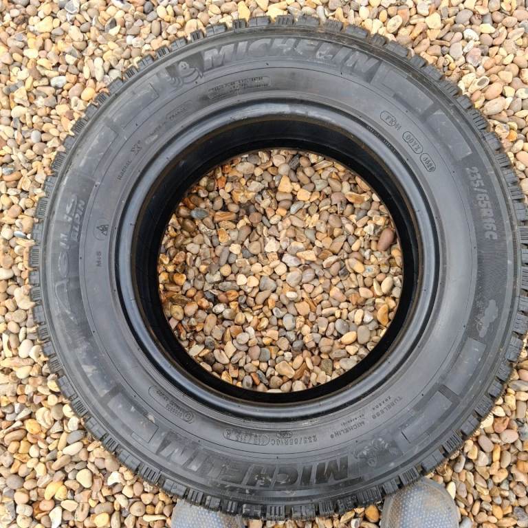 Michelin 235/65 R16C 