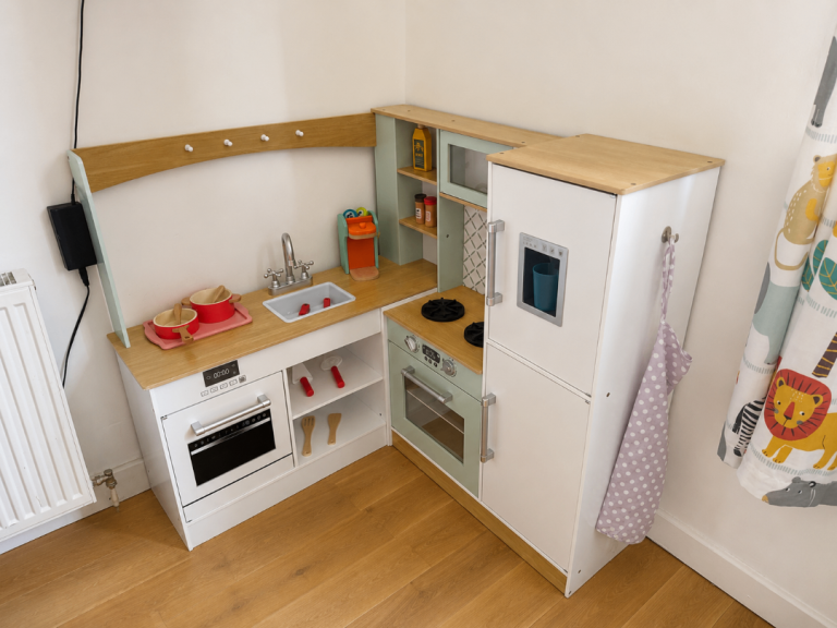 Kids corner toy kitchen