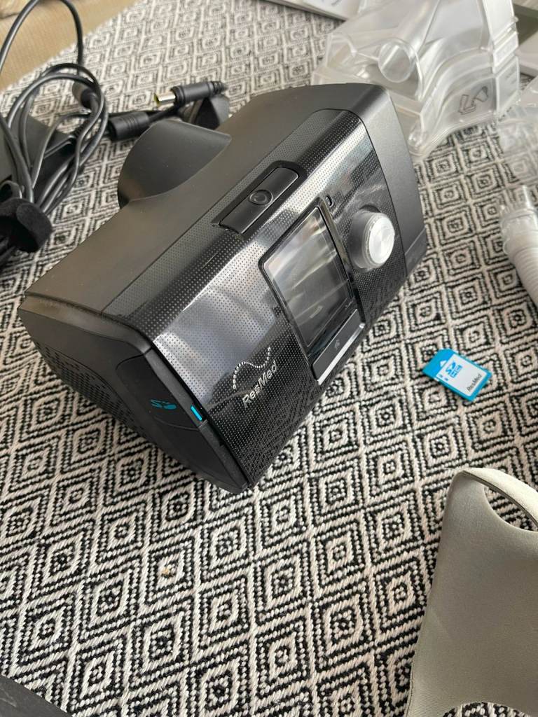 CPAP Sleep Machine Airsence 10 Autosence Elite