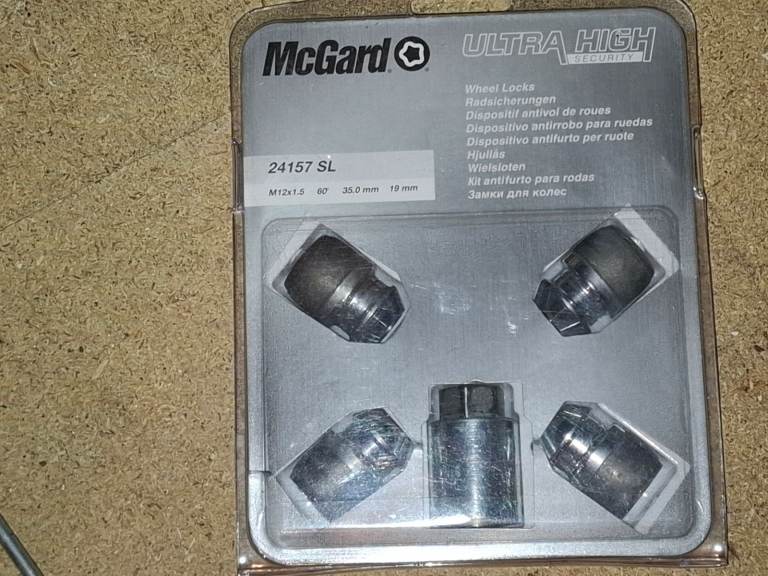 Ford Focus st-line 2019 lock nut set