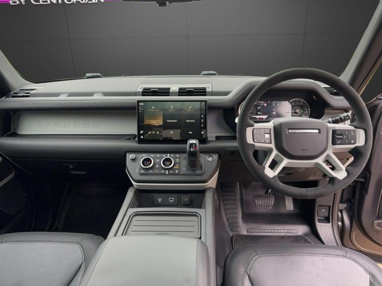  Land Rover Defender 110 3.0 D300 MHEV X-Dynamic HSE Auto 4WD Euro 6 (s/s) 5dr Diesel Automatic