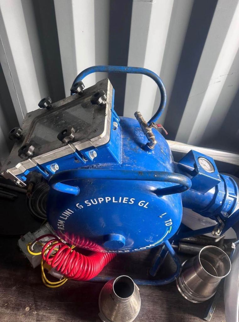 Drain lining equipment 