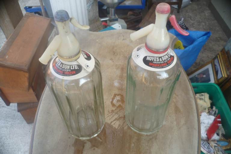 Vintage Soda syphons Hoyes and son Leicester  bs group burrows and  cantrell  Man cave 