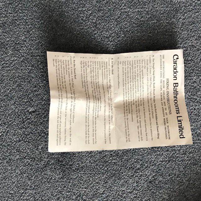 CARADON OVAL CERAMIC BATHROOM MIRROR AND TWO ROBE HOOKS IN SOFT CREAM 