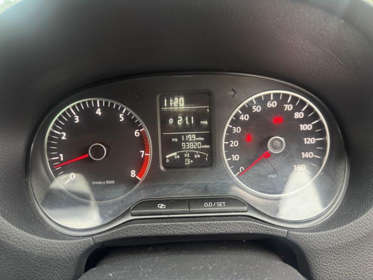 VOLKSWAGEN POLO 1.2 TSI SEL 2010