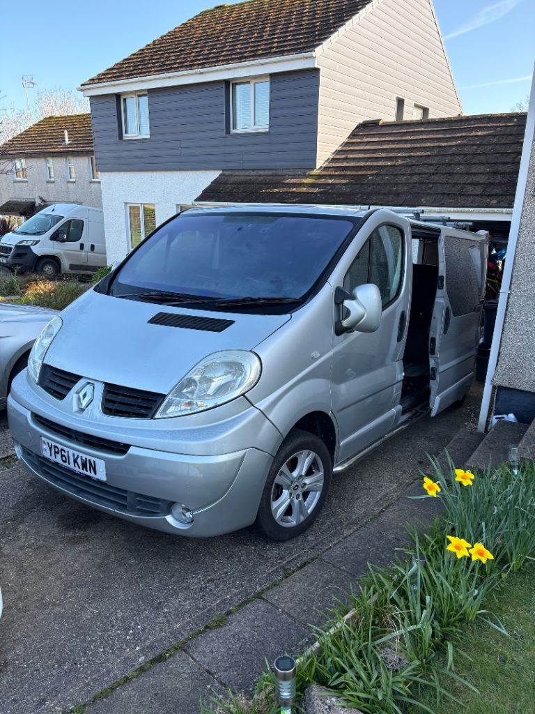 Renault Trafic Campervan & Tentbox
