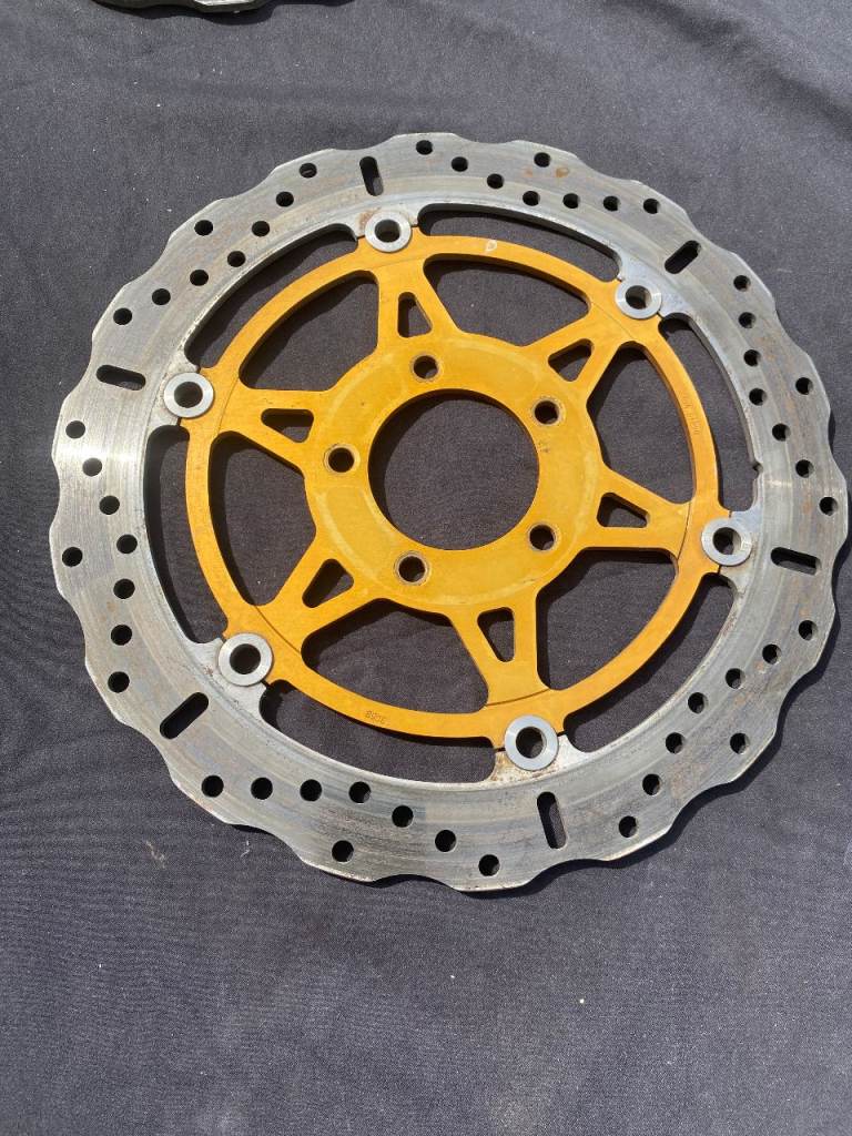 Suzuki GSXR 600 / 750 / 1000 / Hayabusa Wavy Front EBC Brake Discs (Pair) – Little Used