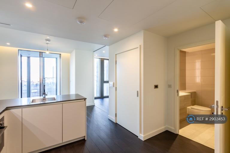 Studio flat in Damac, London, SW8 (#2903453)
