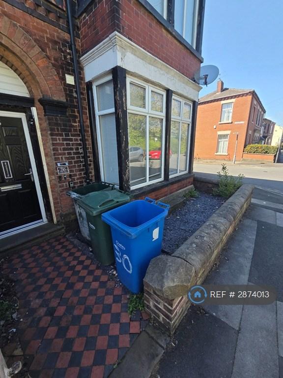 1 bedroom flat in Railway St, Chorley, PR7 (1 bed) (#2874013)