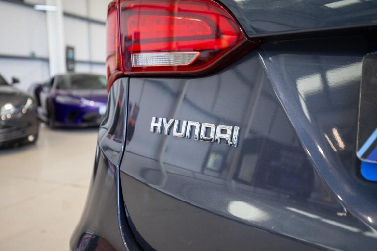 2016 Hyundai Santa Fe 2.2 CRDi Blue Drive Wiggins Edition SUV 5dr Diesel Auto 4WD Euro 6 (s/s) (7...