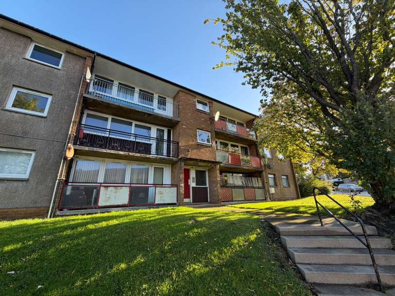 3 bedroom flat in 27c Leven Road Kennoway, Leven Fife KY8 5HX