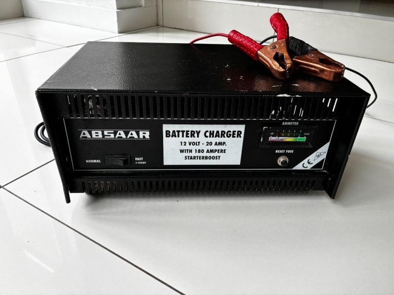 Absaar 12v 20 AMP Heavy Duty Battery Charger