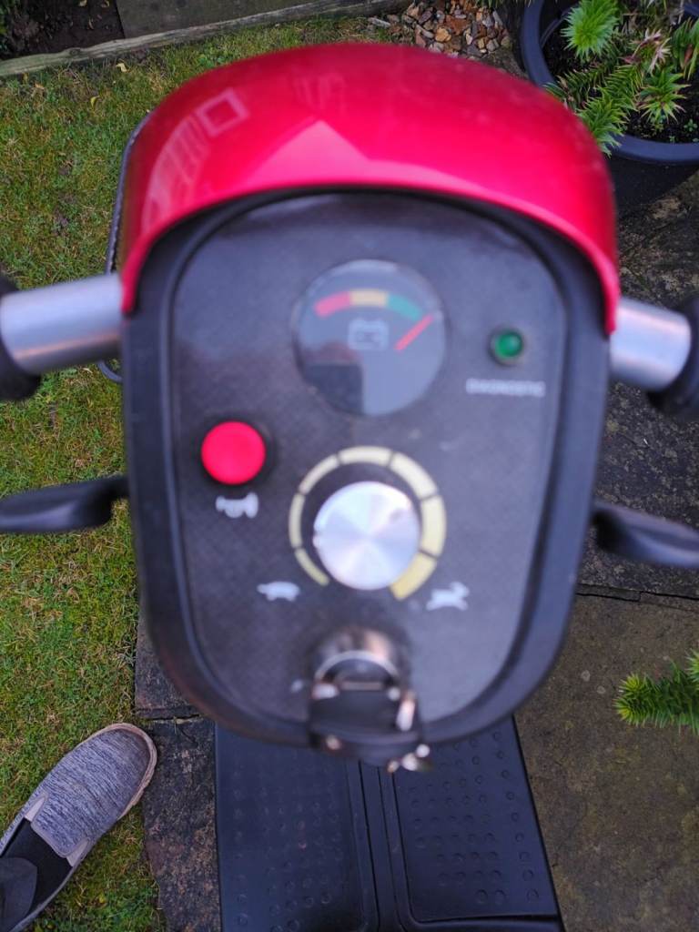 Mobility Scooter - TGA Eclipse - 4mph - Fits In Car Boot - Disability electric wheelchair