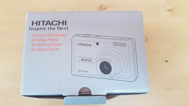 HITACHI Digital Camera 6.0 Mega Pixels – Boxed
