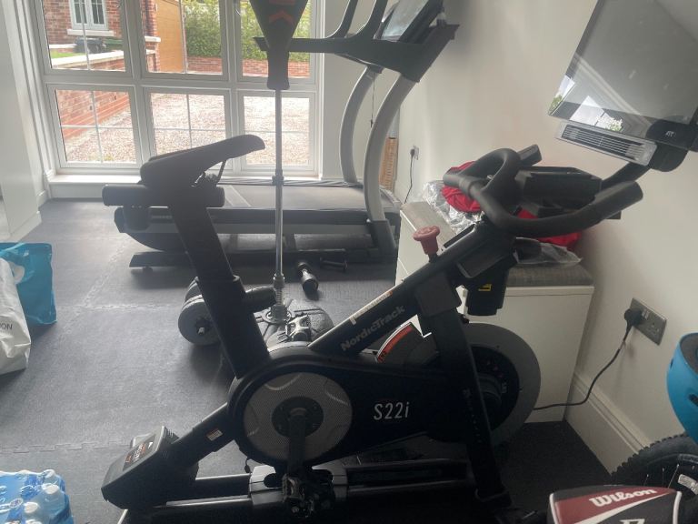 NordicTrack Commercial S22i Studio Cycle - Excellent Black Condition
