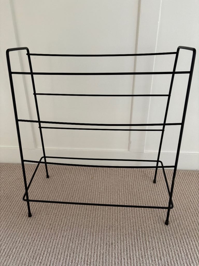 Black Metal Shoe Rack – Very Good Condition