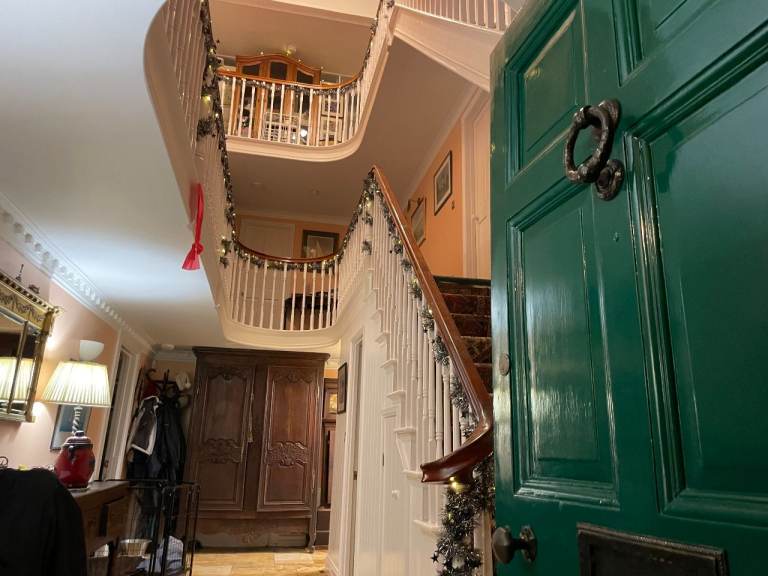 Small 1 bed flat - near West Wittering