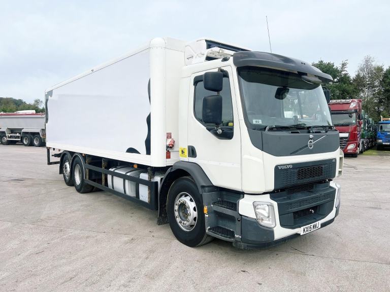 2015 VOLVO FE 280 6X2 REAR LIFT FRIDGE