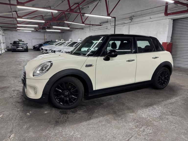 2015 MINI Hatch 1.5 Cooper 5dr HATCHBACK PETROL Manual