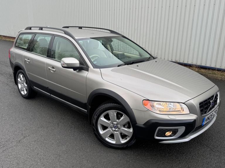  Volvo XC70 2.4 D5 SE Sport Geartronic AWD Euro 4 5dr Diesel Automatic