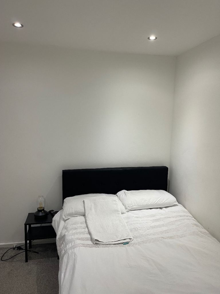 Tilbury Docks rooms for short letting