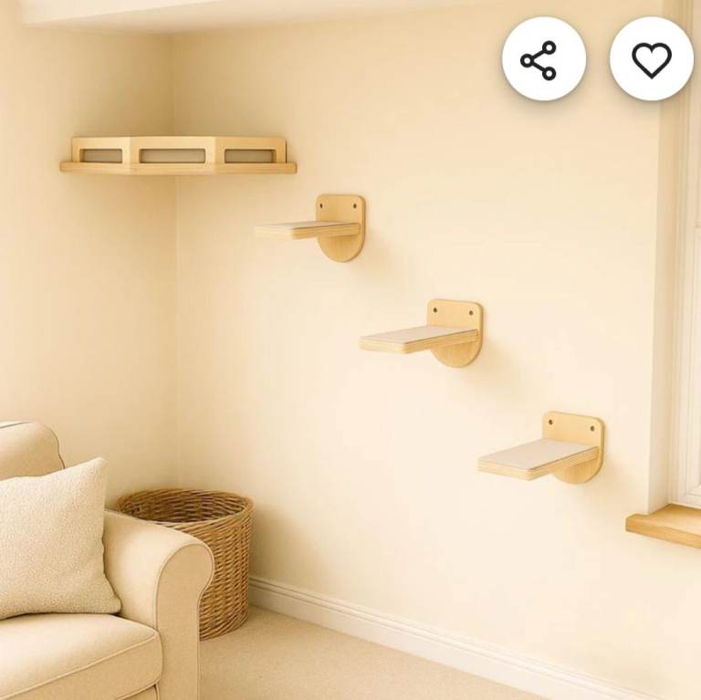 Wall mountable cat tree