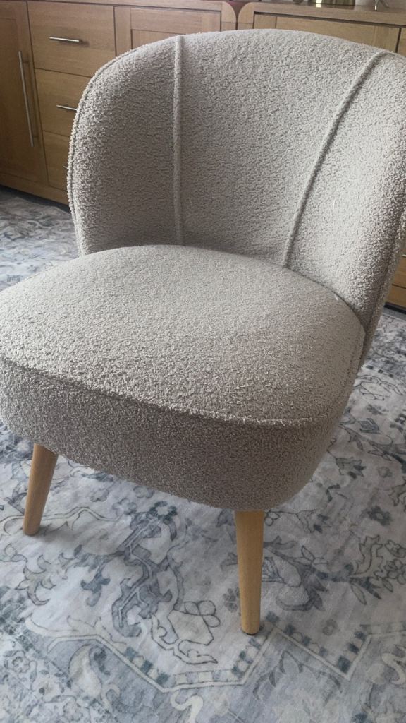 Lovely Beige Boucle Accent Chair – As Good As New