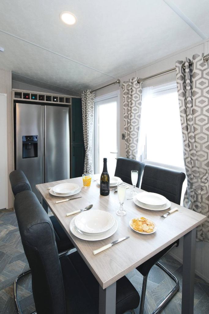 SUPERIOR DELUXE LODGE 40X14 • HIGH SPEC • 2 BED • OFF SITE • £63,000