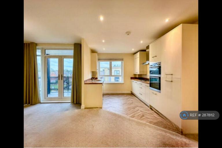 2 bedroom flat in Hauxton, Cambridge, CB22 (2 bed) (#2878112)