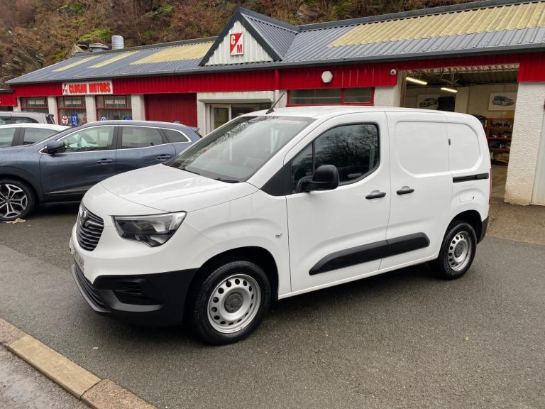 2021 Vauxhall Combo 2300 1.5 Turbo D H1 Edition Van Heavy Duty Spec 3 Seat,Rear Shelving,AirCon P...