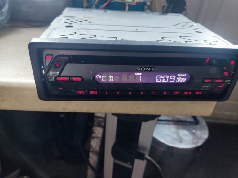 Sony CD Radio player 50x4 output £40 Ono 