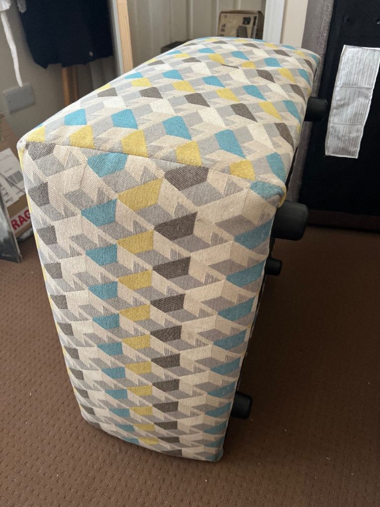 M&S foot stall 