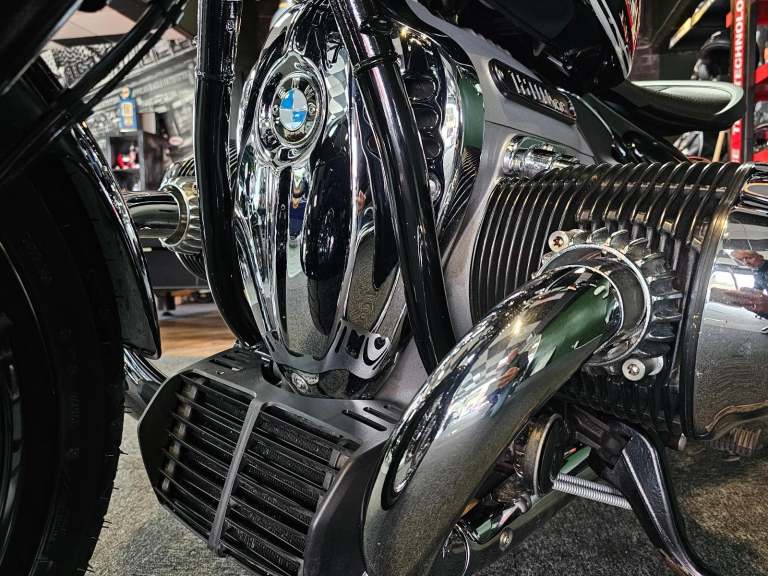 2021 BMW R 18 BOBBER 4,000 MILE'S 