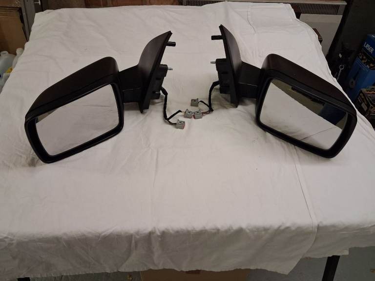 Freelander 2 door mirrors.