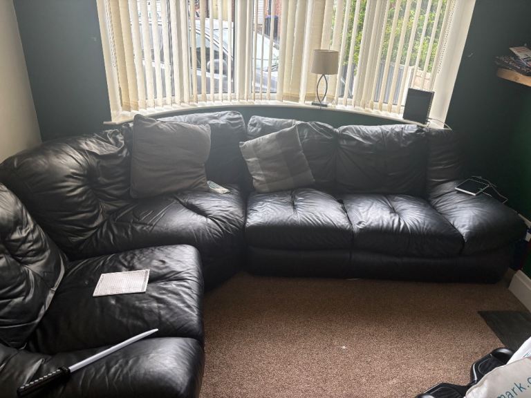 Large Black Leather Corner Sofa – Good Condition