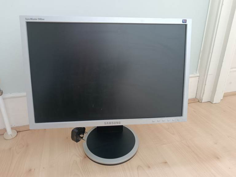 Computer screen