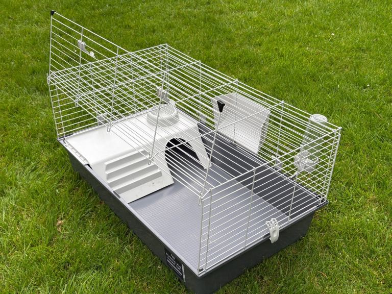 Small guinea pig cage